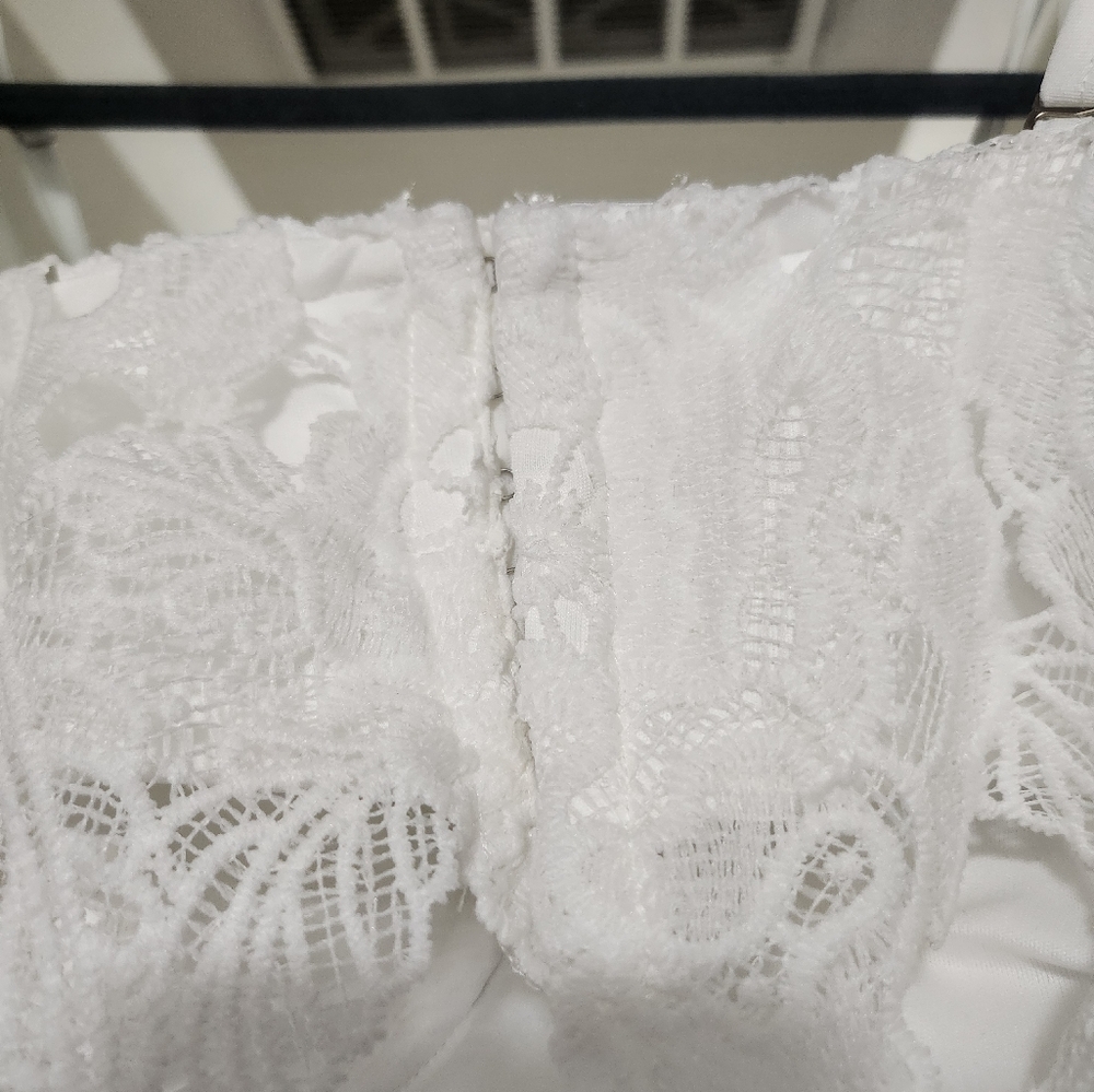 Amable By Mable White Lace Midi - Picture 9 of 16